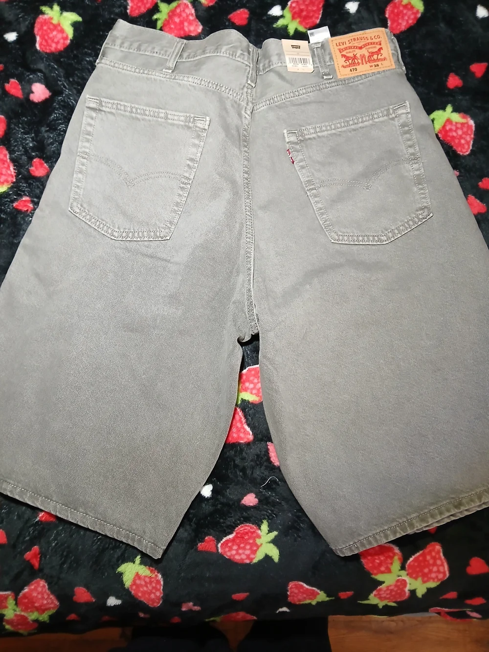 Classic Levi's Men's 470 Baggy  Gray Casual Denim Shorts. #Levishorts